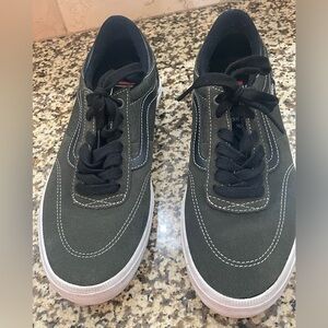 Vans Gilbert Crockett green shoes. Gently worn good condition.